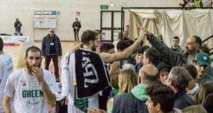 Green, pazzesca vittoria a Pozzuoli: negli ultimi tre secondi sbancato il PalaErrico 70-71