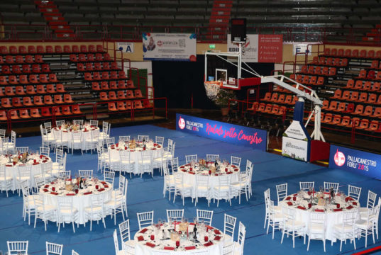 Pallacanestro Forlì Glamour e Charity: alla Cena degli Auguri più di 4.000 euro in beneficenza