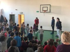 Pallacanestro Forlì all’elementare Rodari: 250 bambini invitati all’Unieuro Arena