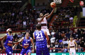 Forlì scivola all’Unieuro Arena. Ferrara passa con merito 68-71