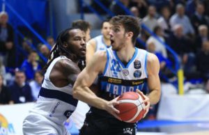 LBA: La Vanoli torna alla vittoria imponendosi 80-73 sulla Pompea Fortitudo Bologna