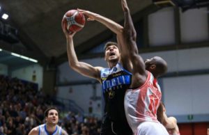 La Vanoli Cremona ritrova la vittoria al PalaRadi. Varese si arrende 93-72