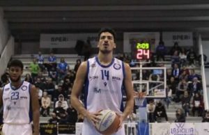 A2: Il derby di sicilia è della Fortitudo Agrigento. Orlandina cede al PalaMoncada 74-63