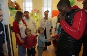 Cinque “befane biancorosse” in visita al reparto Pediatria del Santa Maria Nuova