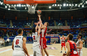 Unieuro terza vittoria di fila: Forli corsara a Milano 70-72