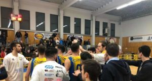 Primo ko stagionale casalingo per i Bees: Olimpia Castello 2010 vince per 82-94