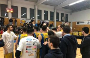 Primo ko stagionale casalingo per i Bees: Olimpia Castello 2010 vince per 82-94