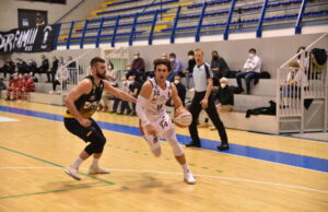 A2: Il derby tutto piemontese è della Bertram. I Leoni si impongono su Torino 70-64