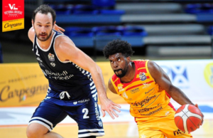 Carpegna Prosciutto Basket Pesaro Intervento chirurgico per Frantz Massenat