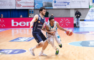 Pallacanestro Cantù: La Fortitudo alza i giri nella ripresa e vince a Desio