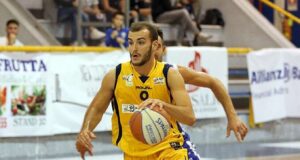 Serie B: Il derby del PalaErrico è di Pozzuoli. Salerno sconfitta 74-64