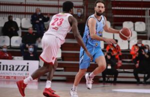 la Vanoli Cremona viene sconfitta 110-105 a Varese dopo due supplementari