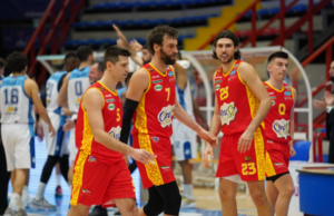 A2: Impresa Orasì. Ravenna corsara al PalaBarbuto 67-70