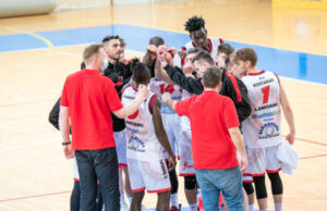 C Gold: L’Unibasket cede nel finale sotto le triple di Pesaro