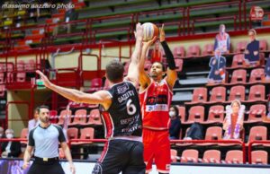 A2, Girone Bianco: L’Unieuro Forlì supera l’ostacolo Tortona 83-71