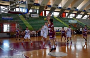 I Leoni Amaranto U15 eccellenza vincono il derby e chiudono il girone d’andata imbattuti