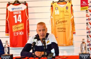 Carpegna Prosciutto Basket Pesaro: Coach Aza Petrovic presenta la sfida contro Trieste