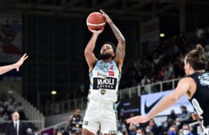 La Dolomiti Energia scappa nel quarto periodo. La Vanoli torna sconfitta da Trento 84-68