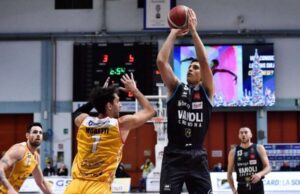 LBA: Pesaro passa al PalaRadi. Vanoli Cremona sconfitta 84-88