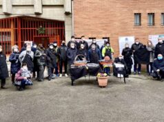 Il Derthona al fianco della Mensa Solidale: regalati i grembiuli ai volontari