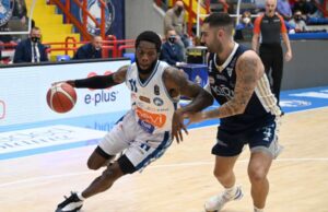LBA: Napoli sconfitta al PalaBarbuto dalla Fortitudo Bologna 86-89