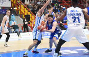 LBA: Trasferta amara a Napoli per la Happy Casa. 79-69 il finale del PalaBarbuto