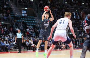 La Vanoli Cremona lotta fino in fondo ma non basta. Vince la Fortitudo Bologna 85-83.