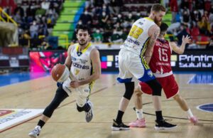 A2: La Tezenis contro Pistoia trova la 24.a vittoria stagionale. All’AGSM Forum finisce 74-46