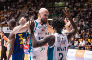 A2: Cantù vince e allunga la serie contro Scafati. Al PalaDesio è 77-68