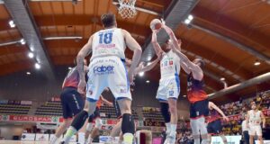 Serie B, Semifinali Playoff: La UEB Gesteco regola Bergamo (99-60) e va in finale contro Vigevano