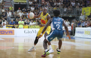 A2 Finale Playoff: Scafati si impone in Gara1 contro Cantù. Al PalaMangano è 89-79