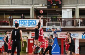 L’Andrea Costa Imola non sa più vincere. I Tigers Romagna festeggiano al supplementare