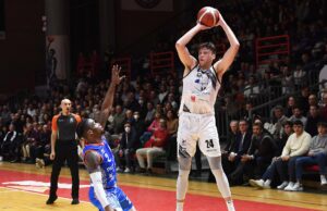La Bertram chiude con una sconfitta il 2022. Al PalaEnergica passa Treviso 90-95