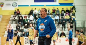 La NMC Corato e coach Dimitri Patella ai saluti