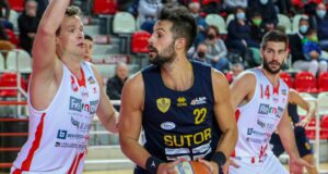 Rinforzo sotto le plance per la Virtus Civitanova Marche. Firmato Matteo Botteghi