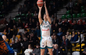 Acqua. S. Bernardo Pallacanestro Cantù ufficializza la conferma di Stefan Nikolic
