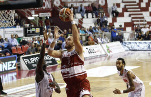 Andrea Renzi resta a Trapani