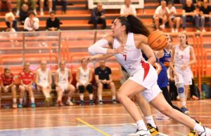 Le Panthers piazzano il colpo grosso: ecco la lunga francese Alexandrine Obouh Fegue