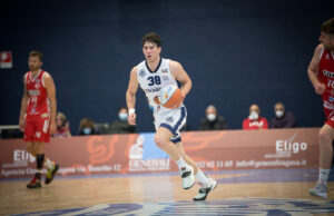 Oleggio Magic Basket ufficializza l’arrivo del playmaker Giovanni Ianelli
