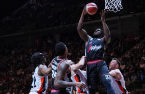 Semi Ojeleye saluta la Virtus Bologna destinazione Valencia