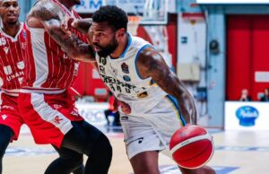 È Reggio Emilia a spuntarla al PalaRadi. La Vanoli Cremona sconfitta 91-95