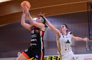 Serie A2 femminile, nel girone A guida un terzetto, nel B una coppia. Grave infortunio Lopez di San Giovanni Valdarno