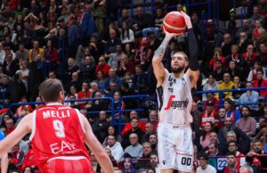 Riscatto Olimpia Milano, battuta la Virtus Bologna nel derby d’Italia. Brescia sola al comando
