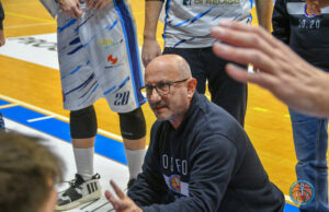 Si dividono le strade tra il Roseto Basket 20.20 e coach Renato Castorina