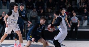 La Paperdi Juvecaserta fa tredici. Al PalaPiccolo battuta la Consultinvest Loreto Pesaro 86-76
