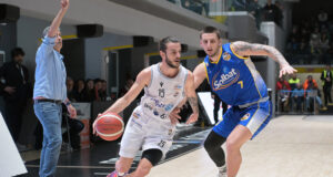Serie B Nazionale Girone B: la Pielle vince a Fabriano e rimane da sola in vetta alla classifica. In coda colpaccio Loreto Pesaro