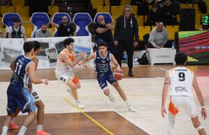 La Dinamo Brindisi lotta fino alla fine, ma cede il passo alla Viola Reggio Calabria