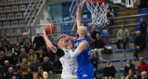 Serie B Nazionale: nel turno infrasettimanale in entrambi i gironi vincono le prime della classe