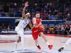 La preghiera di Green non va a segno. Milano supera una coriacea Cantù 88-86