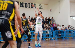 Dinamo Brindisi travolgente: Barcellona ko 79-55 nel giorno delle 200 panchine di coach Cristofaro